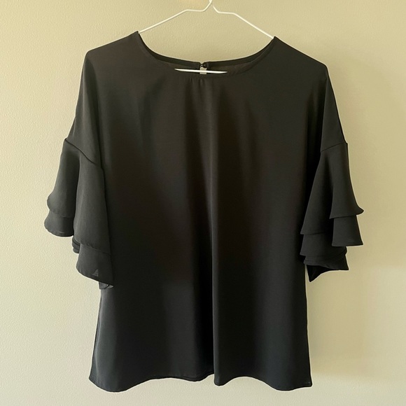 3/4 Ruffle Sleeve Crewneck Blouse! - Picture 4 of 6